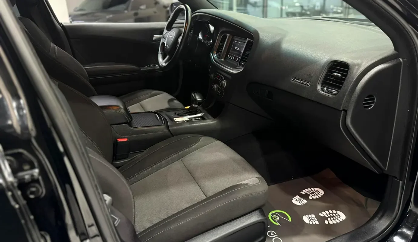 Dodge Charger SXT – 2022