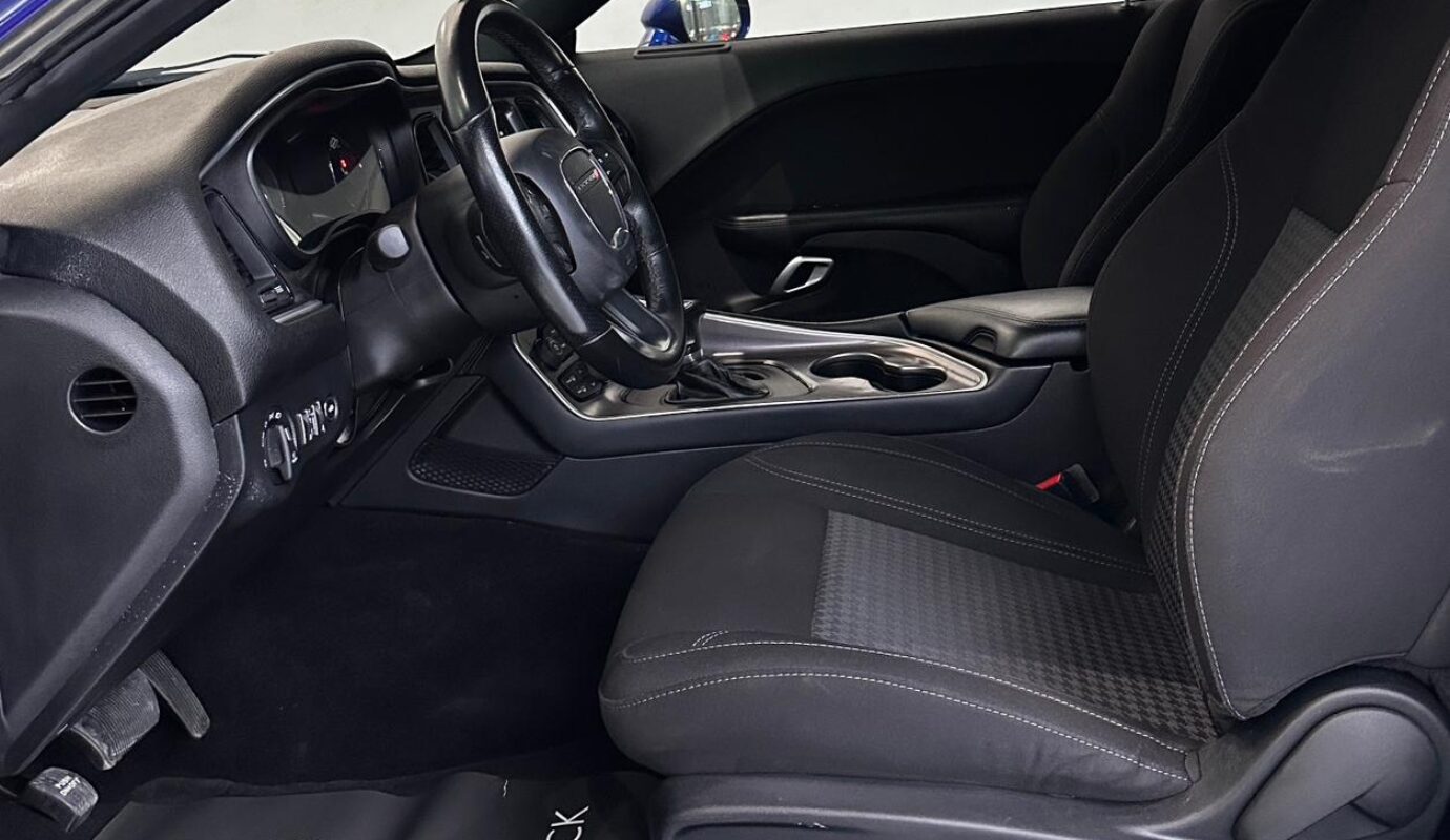 Dodge Challenger SXT – (SRT KIT) – 2021