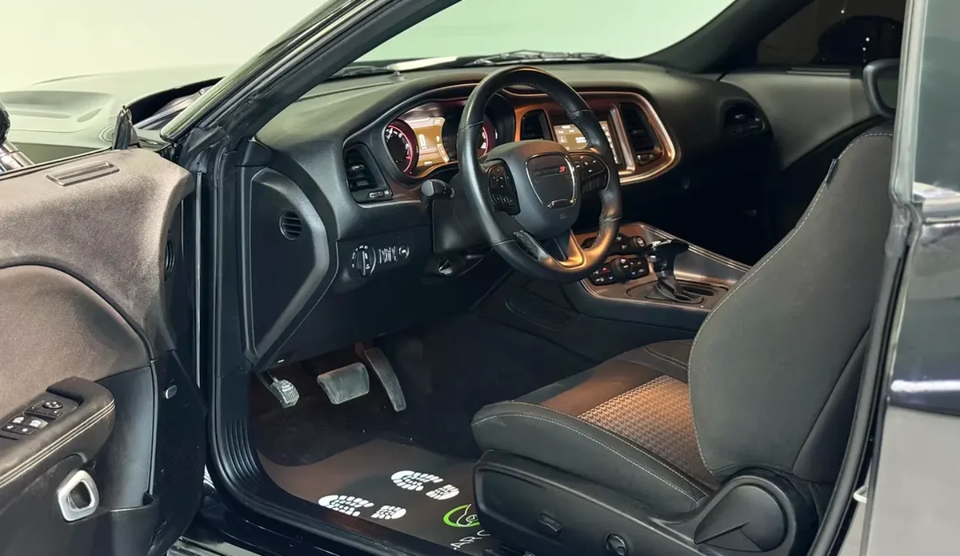 Dodge Challenger SXT – 2023