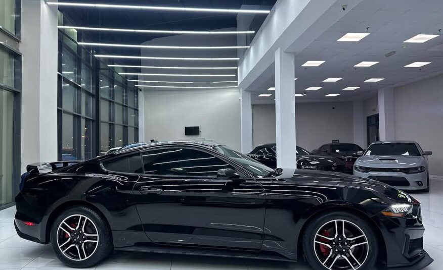 Ford Mustang ecoboost premium 2021 i4 Flexible Down-Payment