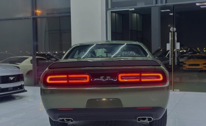 Dodge challenger sxt 2022 Flexible Down-Payment