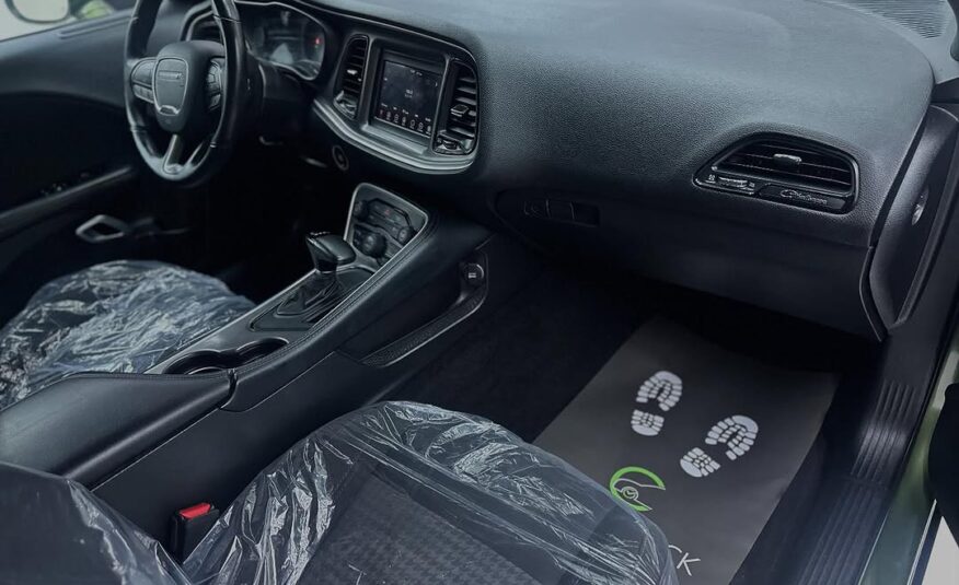 Dodge challenger sxt 2022 Flexible Down-Payment