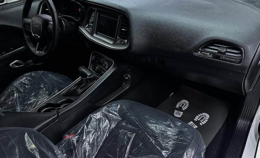 Dodge challenger sxt 2022 Flexible Down-Payment