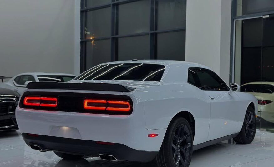 Dodge challenger sxt 2022 Flexible Down-Payment