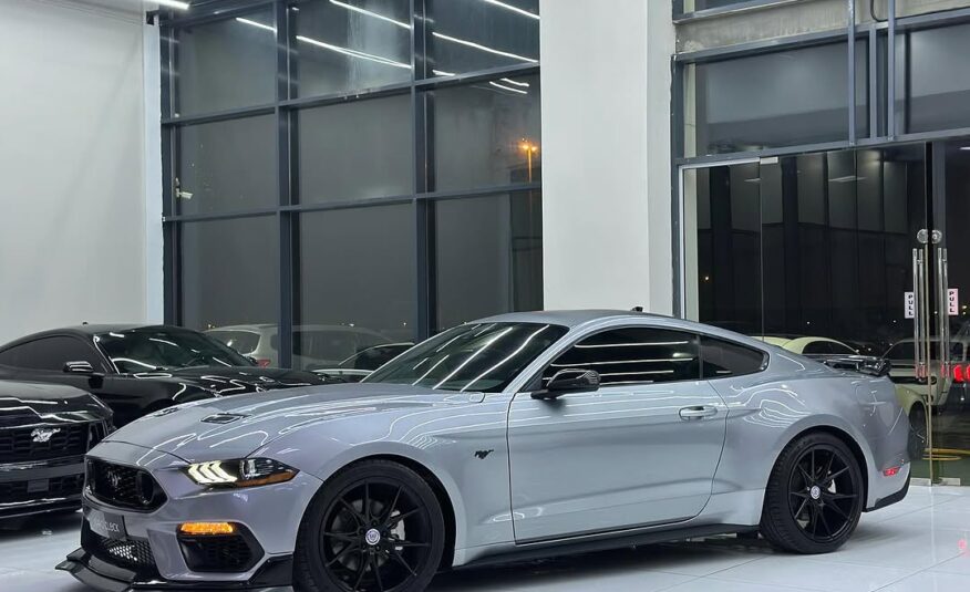 Ford Mustang ecoboost premium 2022 i4 Flexible Down-Payment