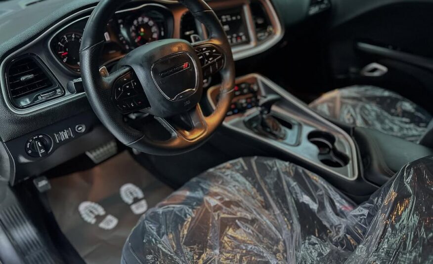 Dodge challenger R/T plus 2022 Flexible Down-Payment
