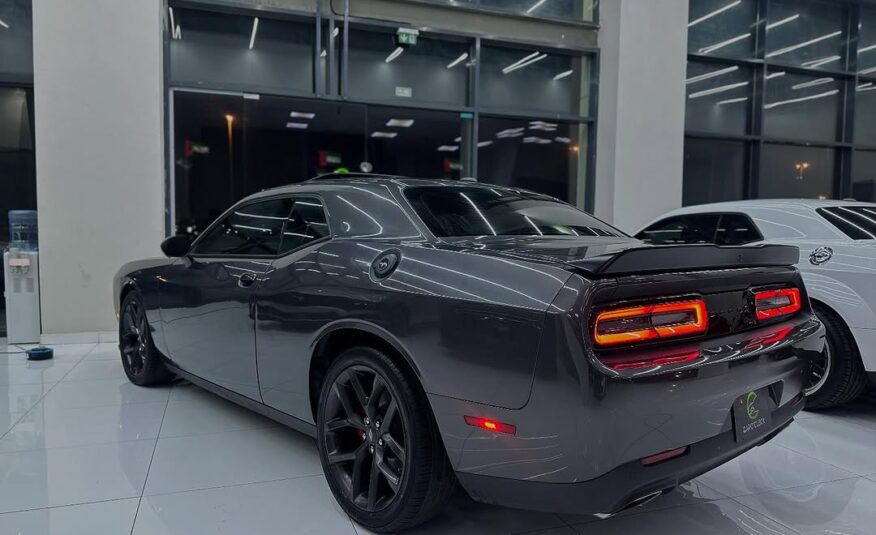 Dodge challenger R/T plus 2022 Flexible Down-Payment