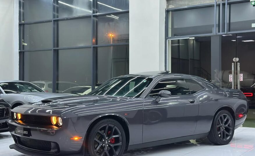 Dodge challenger R/T plus 2022 Flexible Down-Payment