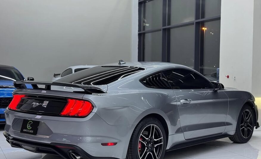 Ford Mustang ecoboost premium 2022 i4 Flexible Down-Payment