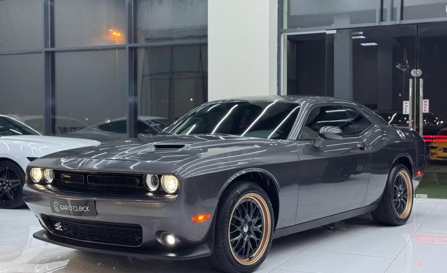 DODGE CHALLENGER SXT 2022 V6 Flexible Down-Payment