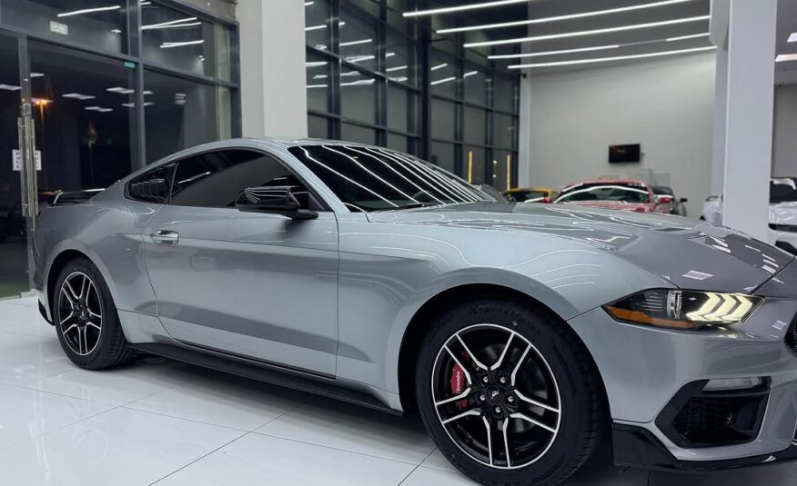 Ford Mustang ecoboost premium 2022 i4 Flexible Down-Payment