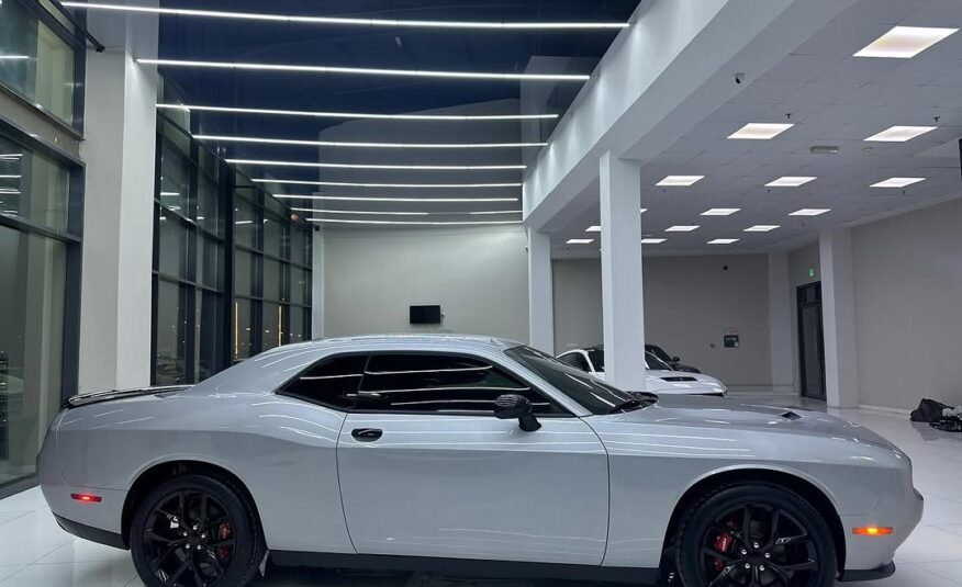 DODGE CHALLENGER SXT 2022 V6 Flexible Down-Payment