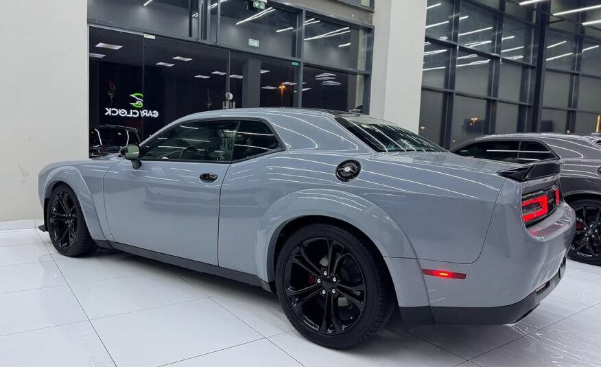 Dodge CHALLENGER RT Super Track 5.7L V8 2022 Flexible Down-Payment