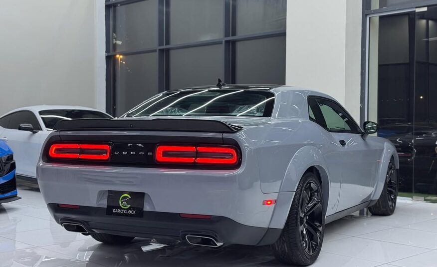 Dodge CHALLENGER RT Super Track 5.7L V8 2022 Flexible Down-Payment
