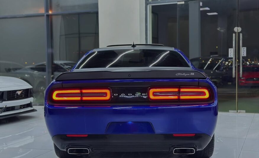 Dodge CHALLENGER RT plus Super Track 5.7L T/A edition V8 2022 Flexible Down-Payment