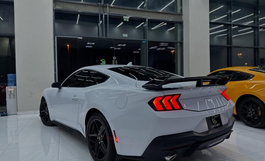 FORD MUSTANG ECOBOOST 2024 i4 2.3L Flexible Down-Payment
