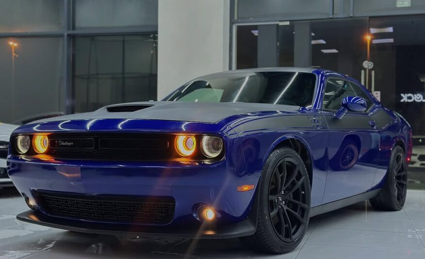 Dodge CHALLENGER RT plus Super Track 5.7L T/A edition V8 2022 Flexible Down-Payment