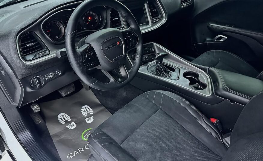 Dodge challenger sxt 2022 Flexible Down-Payment