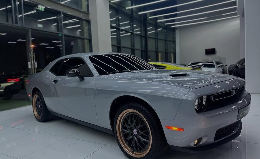 DODGE CHALLENGER SXT 2022 V6 Flexible Down-Payment