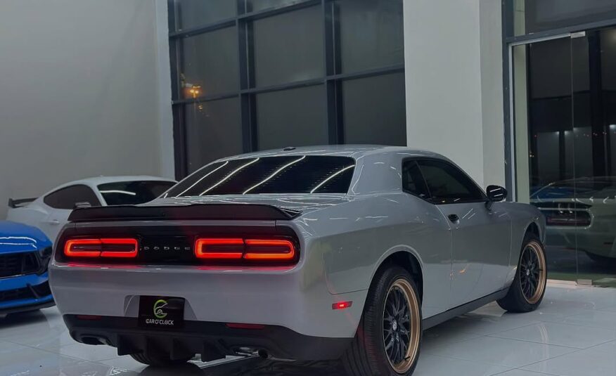 DODGE CHALLENGER SXT 2022 V6 Flexible Down-Payment