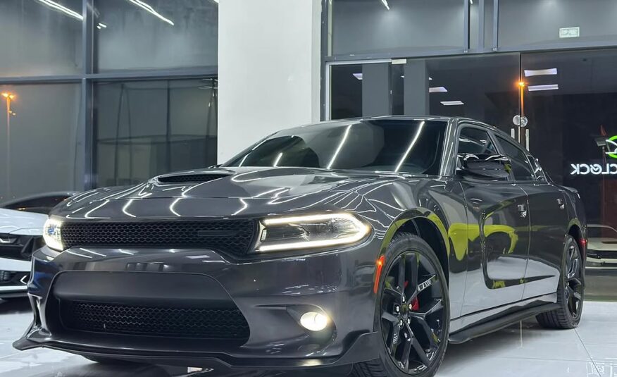 DODGE CHARGER SXT 2022 V6 Flexible Down-Payment.