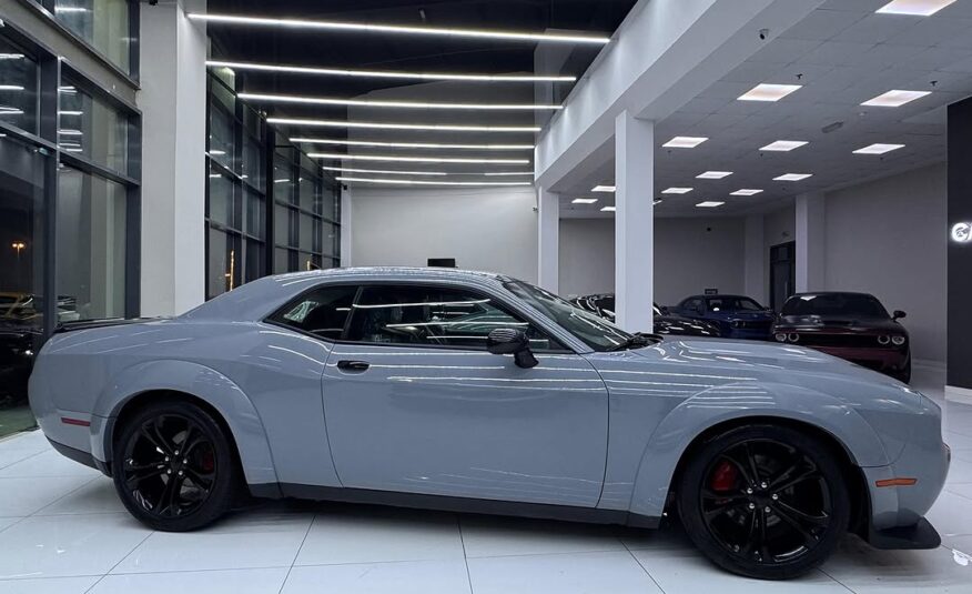 Dodge CHALLENGER RT Super Track 5.7L V8 2022 Flexible Down-Payment
