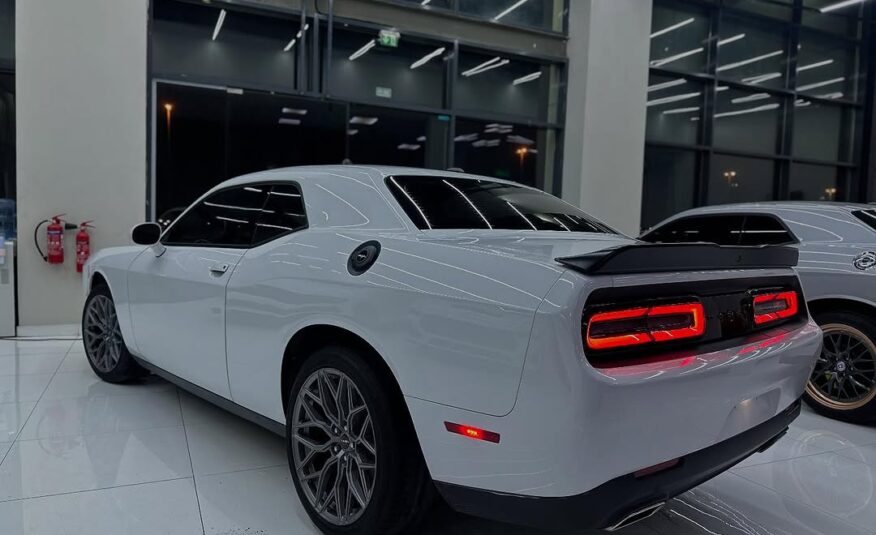 Dodge challenger sxt 2022 Flexible Down-Payment