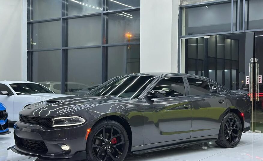 DODGE CHARGER SXT 2022 V6 Flexible Down-Payment.