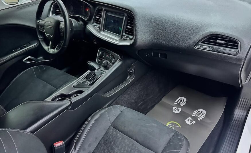 Dodge challenger sxt 2022 Flexible Down-Payment