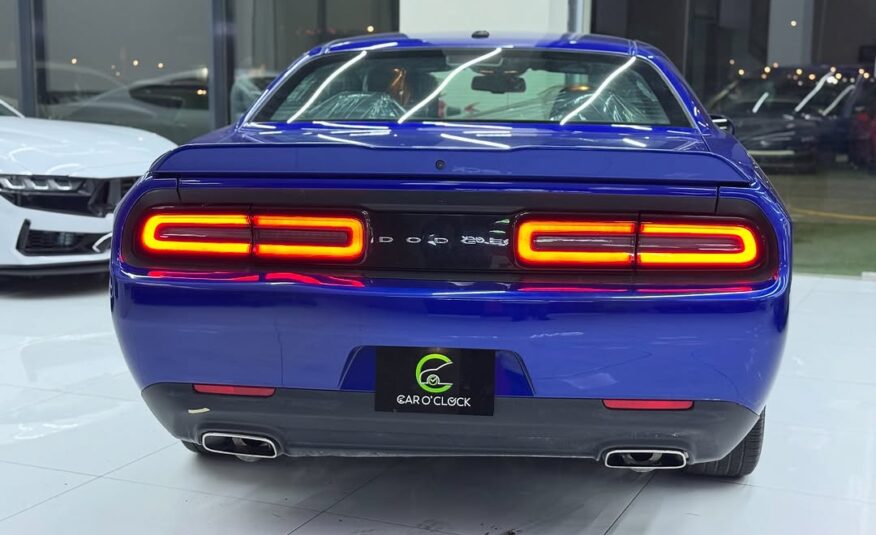 DODGE CHALLENGER SXT 2022 V6 Flexible Down-Payment