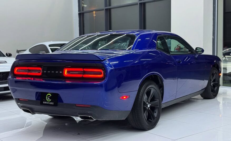 DODGE CHALLENGER SXT 2022 V6 Flexible Down-Payment