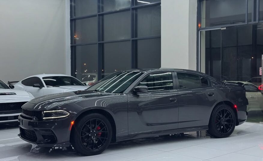 Caroclockfzcuae:DODGE CHARGER SXT 2022 V6 Flexible Down-Payment
