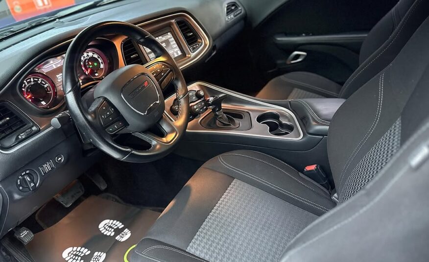 DODGE CHALLENGER SXT 2022 Flexible Down-Payment