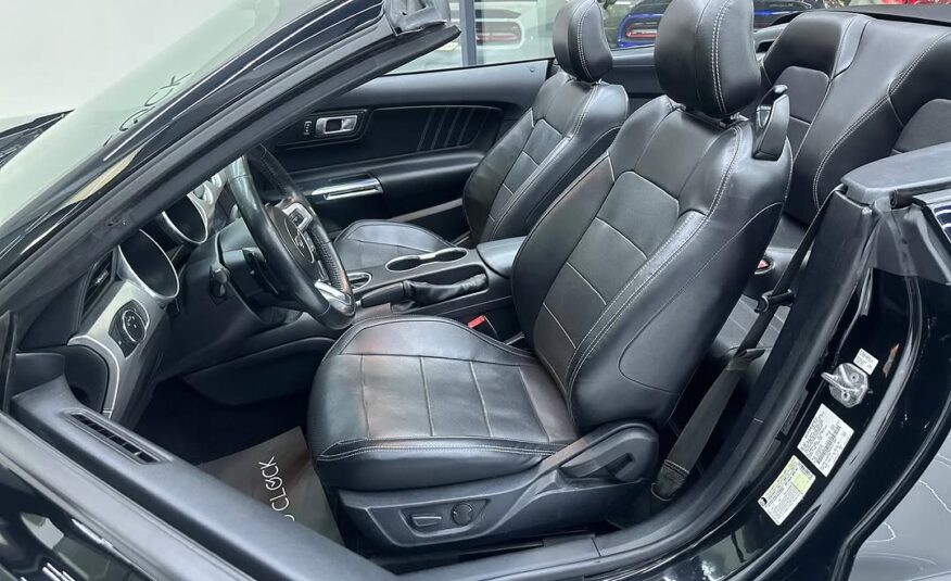 Ford Mustang ecoboost convertible 2020 premium Flexible Down-Payment.