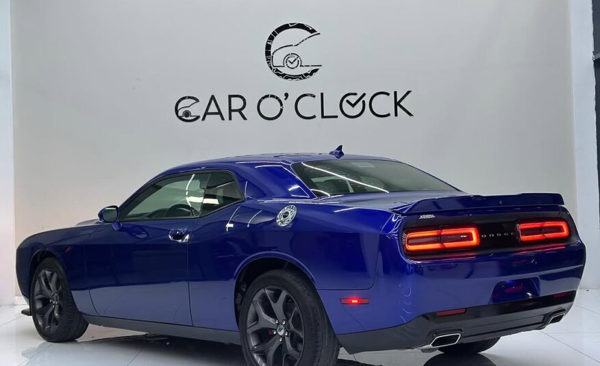 DODGE CHALLENGER SXT PLUS 2019 V6 Flexible Down-Payment