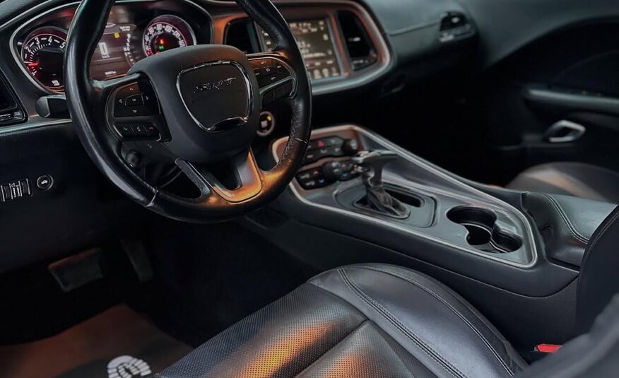 DODGE CHALLENGER SXT PLUS 2019 V6 Flexible Down-Payment