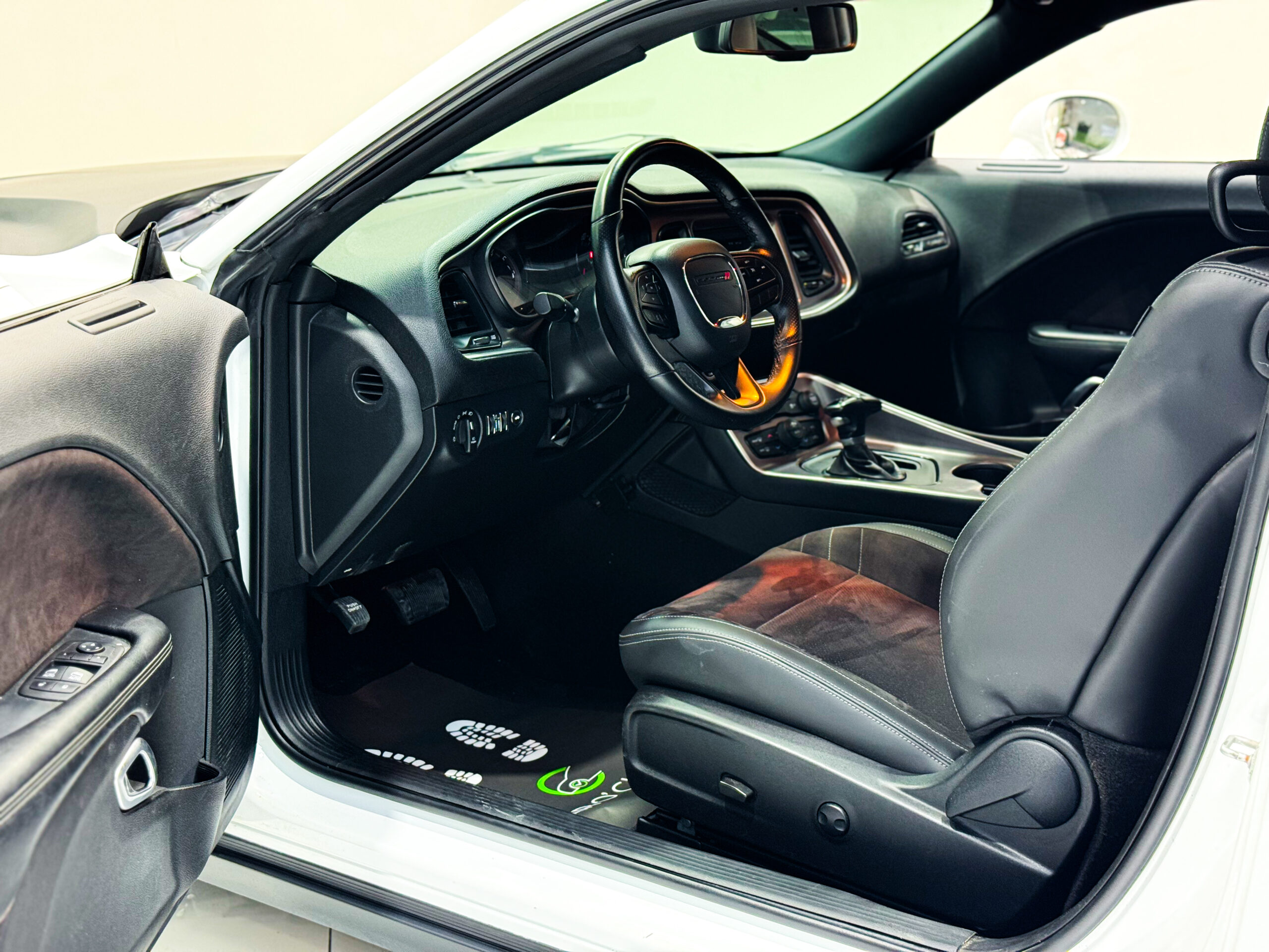 Dodge Challenger sxt 2022