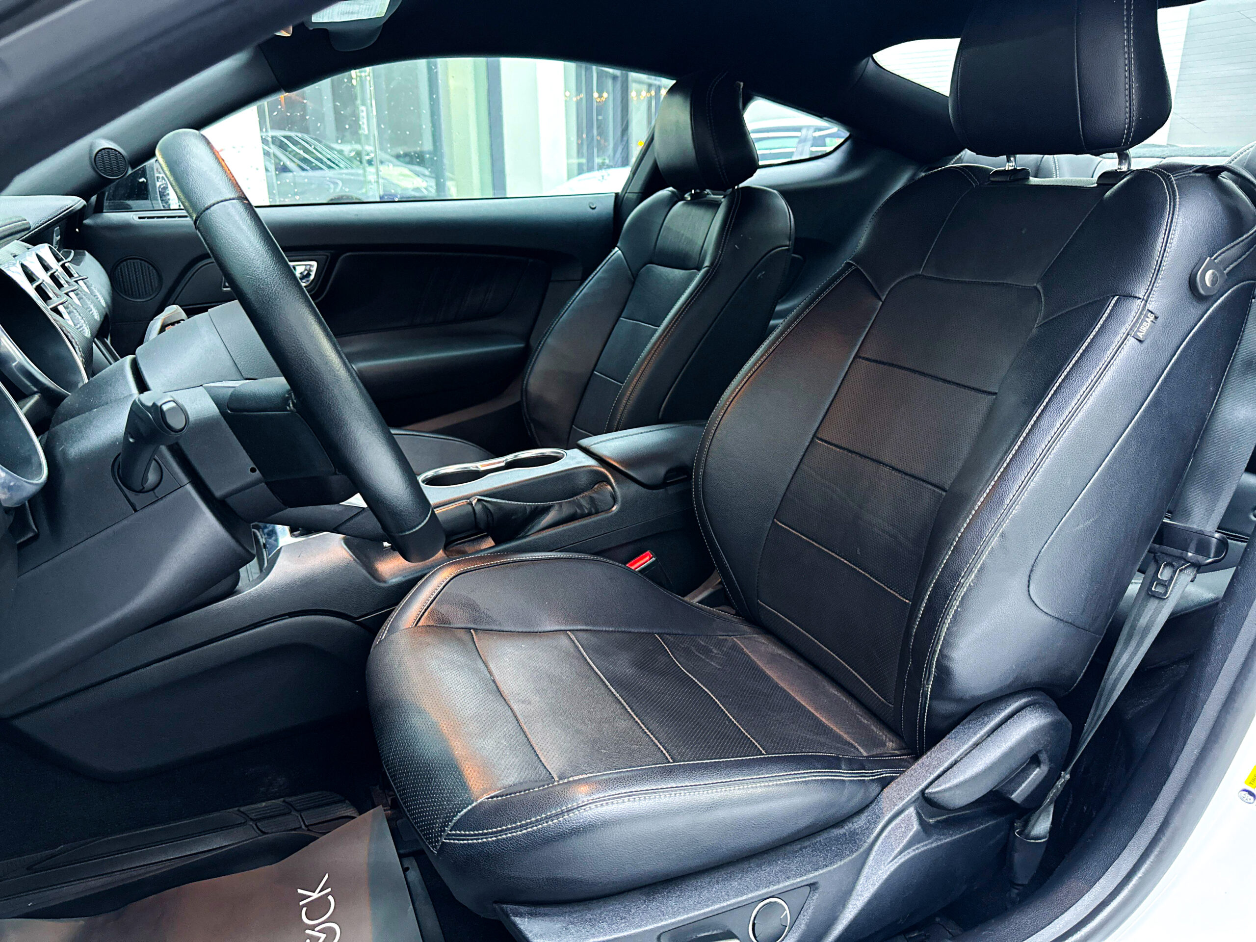 Ford Mustang EcoBoost 2023