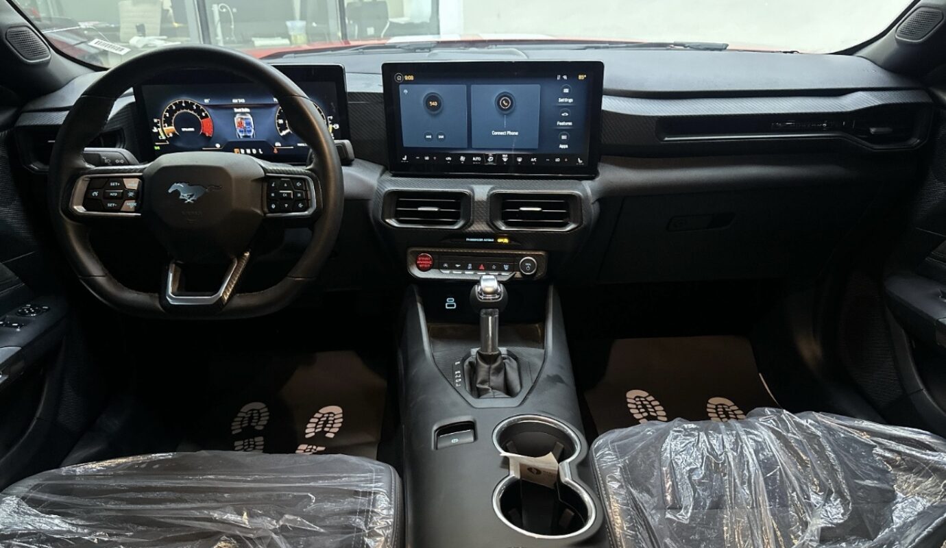 Ford Mustang EcoBoost 2024