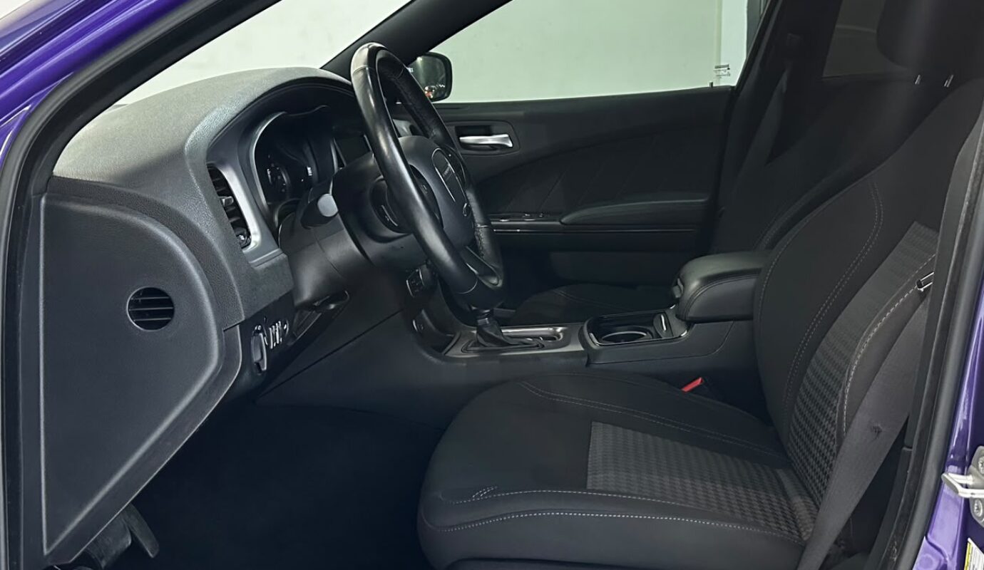 Dodge Charger SXT 2023 (Last Call)